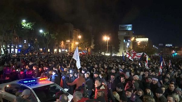 Митинг оппозиции в Тбилиси Митинг оппозиции в Тбилиси