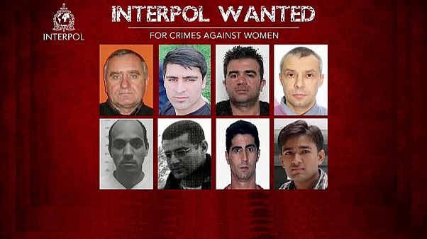 Interpol procura oito homens por crimes contra as mulheres Interpol procura oito homens por crimes contra as mulheres