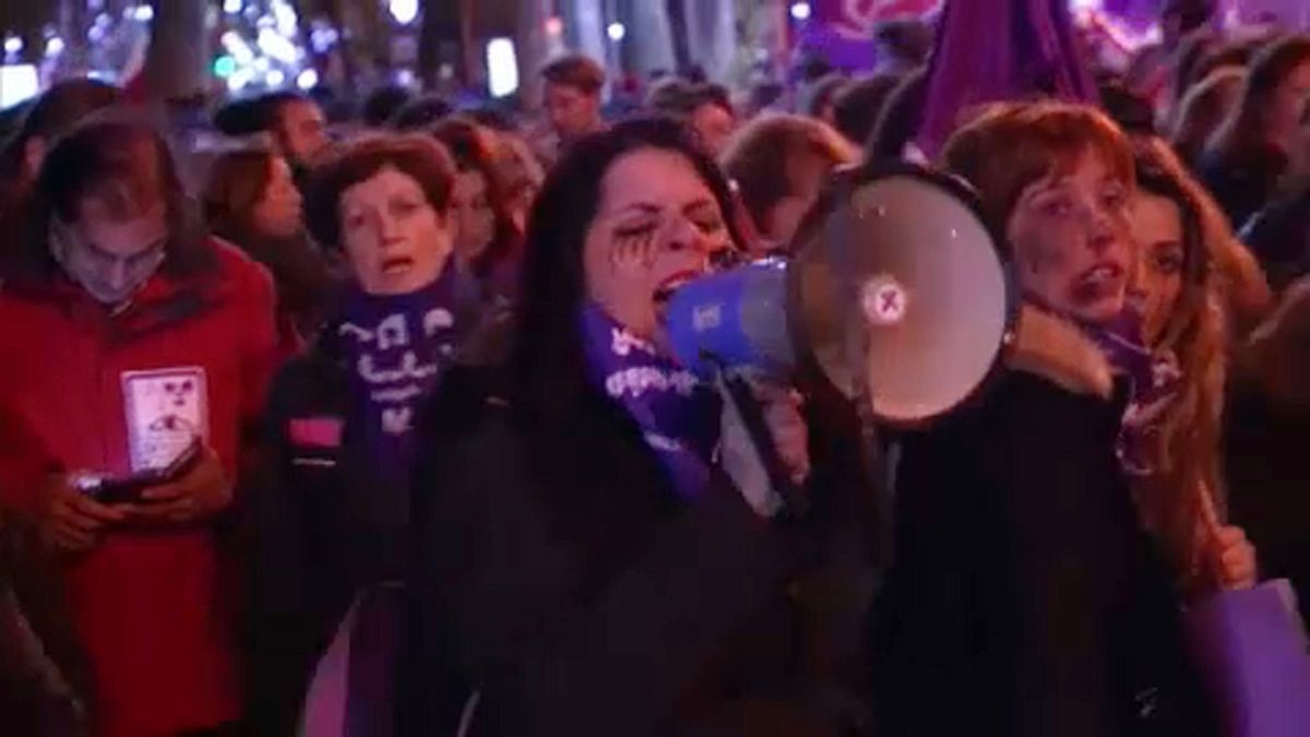 Madrid e Barcelona palco de protestos contra o "feminicídio"