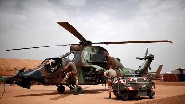 Khaskhabar/फ्रांस की वायुसेना ने अफ्रीकी देश माली में सक्रिय अलकायदा के 