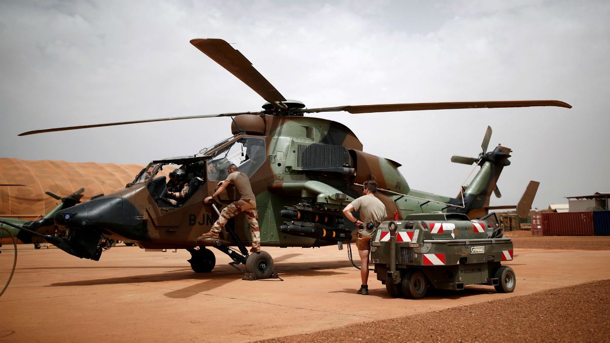 سیزده سرباز فرانسوی در برخورد دو هلی‌کوپتر در مالی کشته شدند