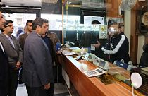 ادامه نوسان نرخ دلار؛ بانک مرکزی ایران صادرکنندگان را متهم کرد