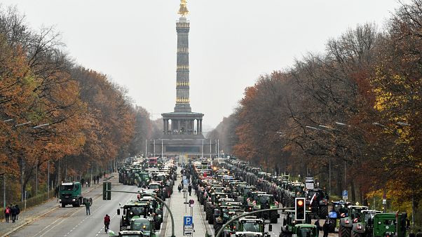 Tízezer német gazda tüntetett Berlinben Tízezer német gazda tüntetett Berlinben
