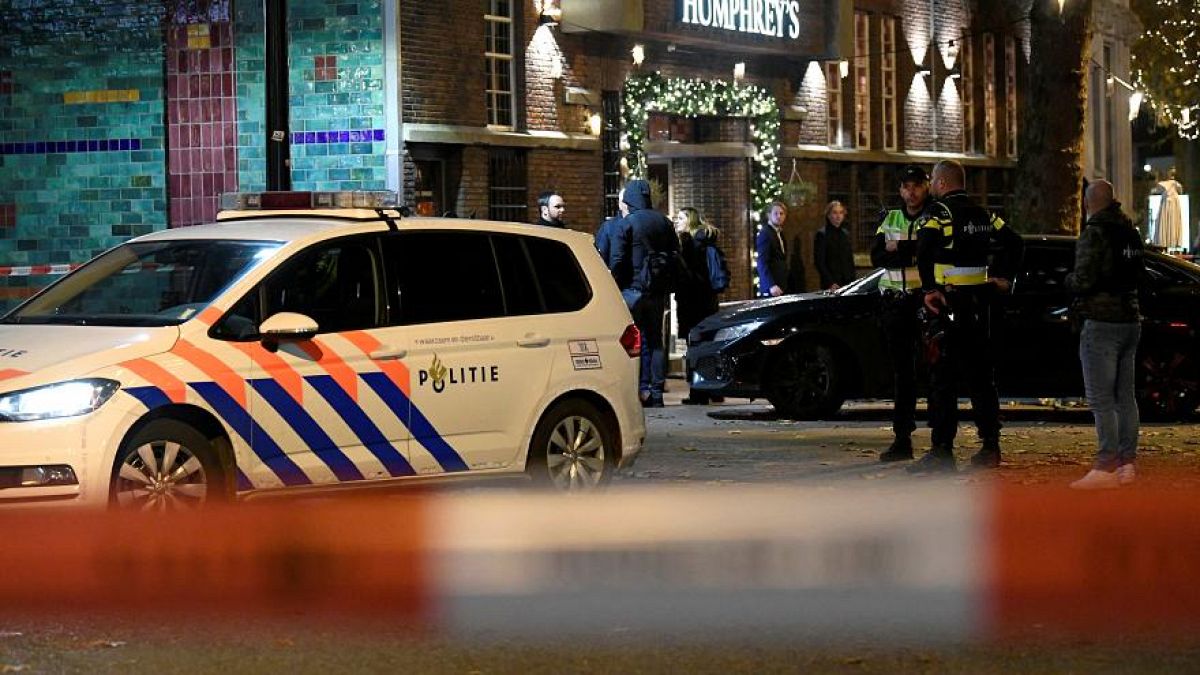 الشرطة الهولندية تعتقل رجلين بتهمة التخطيط لهجوم إرهابي
