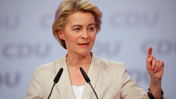 Comissão Von der Leyen aprovada no Parlamento Europeu Comissão Von der Leyen aprovada no Parlamento Europeu