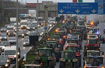 خیابان‌های پاریس جولانگاه تراکتورهای کشاورزان خشمگین شد