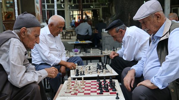 OECD: Türkiye’de milli gelirin yaklaşık yüzde 7'si emekli maaşlarına gidiyor OECD: Türkiye’de milli gelirin yaklaşık yüzde 7'si emekli maaşlarına gidiyor