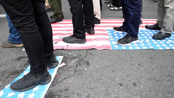 İran: Protestolar için CIA tarafından eğitim verilen 8 vatandaş gazeteci tutuklandı İran: Protestolar için CIA tarafından eğitim verilen 8 vatandaş gazeteci tutuklandı