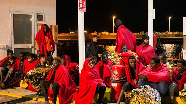 Cuatro muertos y 16 desaparecidos intentando llegar a España en patera Cuatro muertos y 16 desaparecidos intentando llegar a España en patera