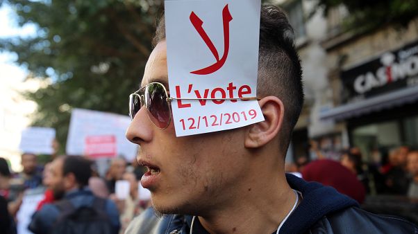 الجزائر: انطلاق محاكمة مسؤولين ورجال أعمال متهمين بالفساد بداية الأسبوع الجزائر: انطلاق محاكمة مسؤولين ورجال أعمال متهمين بالفساد بداية الأسبوع