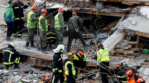 ارتفاع حصيلة ضحايا زلزال ألبانيا إلى 40 قتيلا ارتفاع حصيلة ضحايا زلزال ألبانيا إلى 40 قتيلا