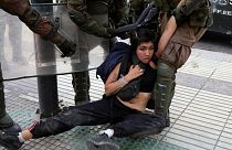 هشدار نمایندگان شیلی به غارت و خشونت در کشور؛ دموکراسی ۳۰ ساله در خطر است