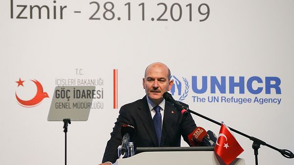 İçişleri Bakanı Süleyman Soylu, İzmir’de düzenlenen “Göç, Güvenlik ve Sosyal Uyum” konulu çalıştaya katılarak konuşma yaptı İçişleri Bakanı Süleyman Soylu, İzmir’de düzenlenen “Göç, Güvenlik ve Sosyal Uyum” konulu çalıştaya katılarak konuşma yaptı