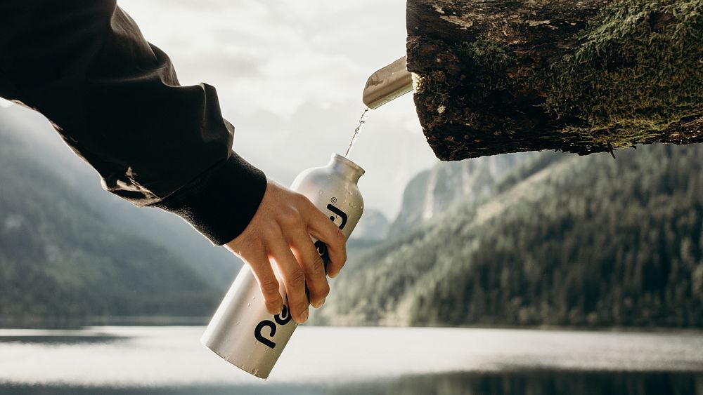 Should you pay to refill your water bottle? Euronews