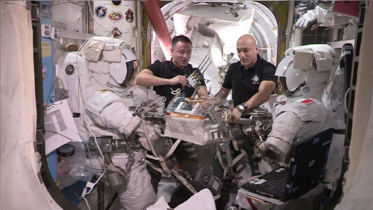 Uzay Günlükleri: 'Uzayda tamir yapmak adeta açık kalp ameliyatı gibi'