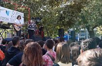 Μουσική διαδήλωση από μαθητές καλλιτεχνικών σχολείων