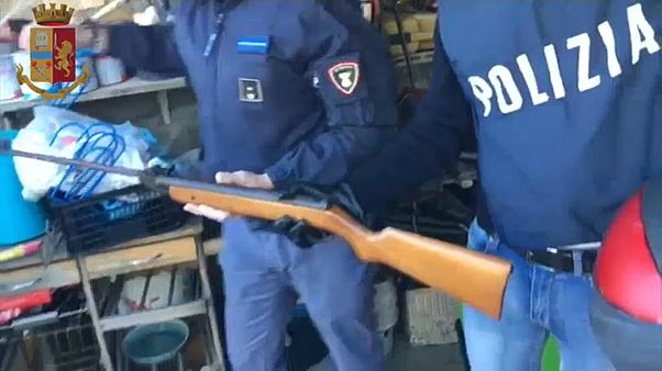 Razzia in Italien: "Hitlers Oberscharführer" warb um Mitglieder Razzia in Italien: "Hitlers Oberscharführer" warb um Mitglieder