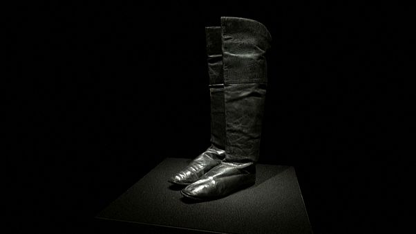 Napolyon Bonaparte'ın çizmeleri Paris'te 80 bin eurodan açık artırmaya çıkıyor Napolyon Bonaparte'ın çizmeleri Paris'te 80 bin eurodan açık artırmaya çıkıyor
