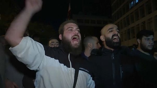 Wütende Proteste: Libanesische Zentralbank muss Staatsanleihen bedienen Wütende Proteste: Libanesische Zentralbank muss Staatsanleihen bedienen