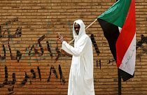 لغو قانون مقابله با «بی‌عفتی» زنان در سودان؛ حزب عمرالبشیر منحل شد