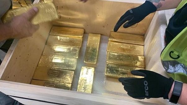 Tarihte bankalar arası en büyük altın transferlerinden biri hızla ve sessizce gerçekleşti: 100 ton Tarihte bankalar arası en büyük altın transferlerinden biri hızla ve sessizce gerçekleşti: 100 ton