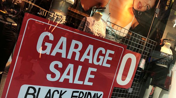 Los europeos compran cada vez más por internet (y no solo por el Black Friday) Los europeos compran cada vez más por internet (y no solo por el Black Friday)