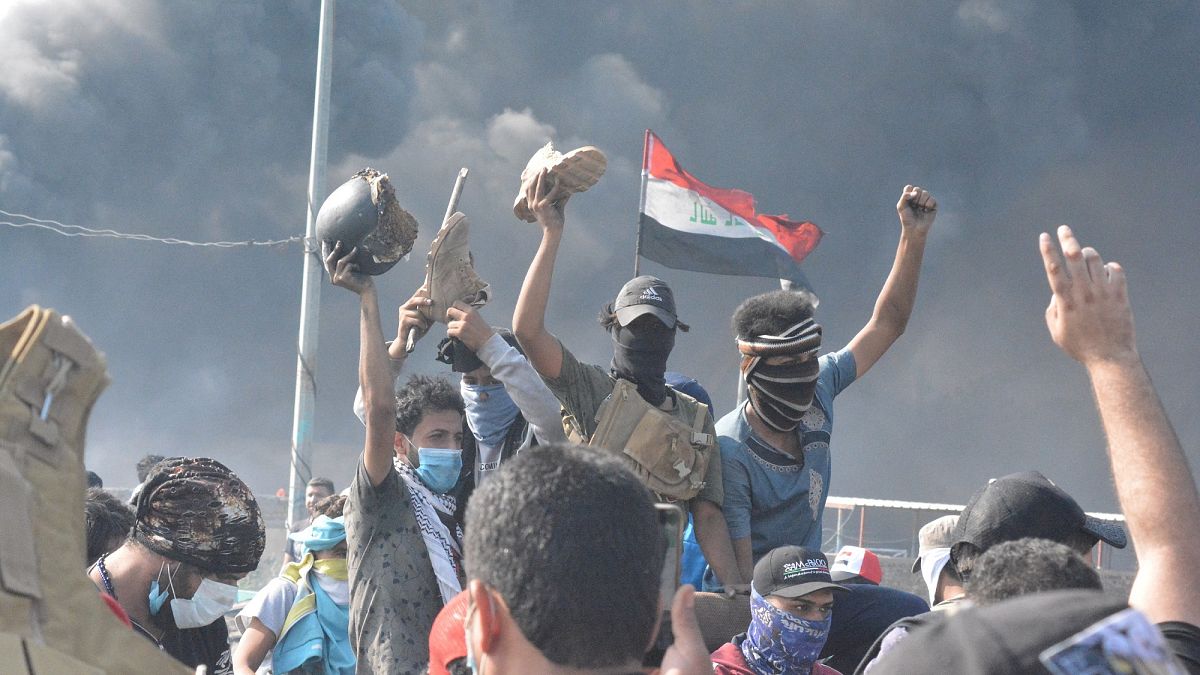 متظاهرون في الناصرية في العراق