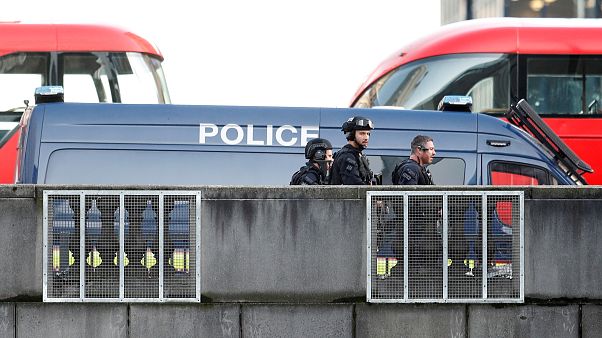 Attaque terroriste sur le London Bridge, à Londres : au moins deux morts Attaque terroriste sur le London Bridge, à Londres : au moins deux morts