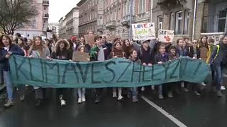 Tetteket várnak a magyar kormánytól a klímatüntetők