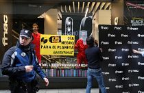 Black Friday: Ακτιβιστικές δράσεις σε όλη την Ευρώπη 