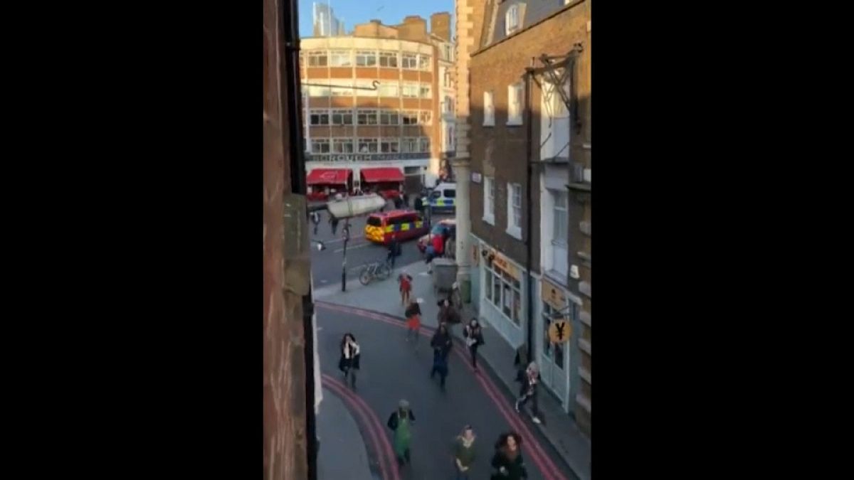 Messerattacke in London: Amateuraufnahmen zeigen Festnahme des Täters