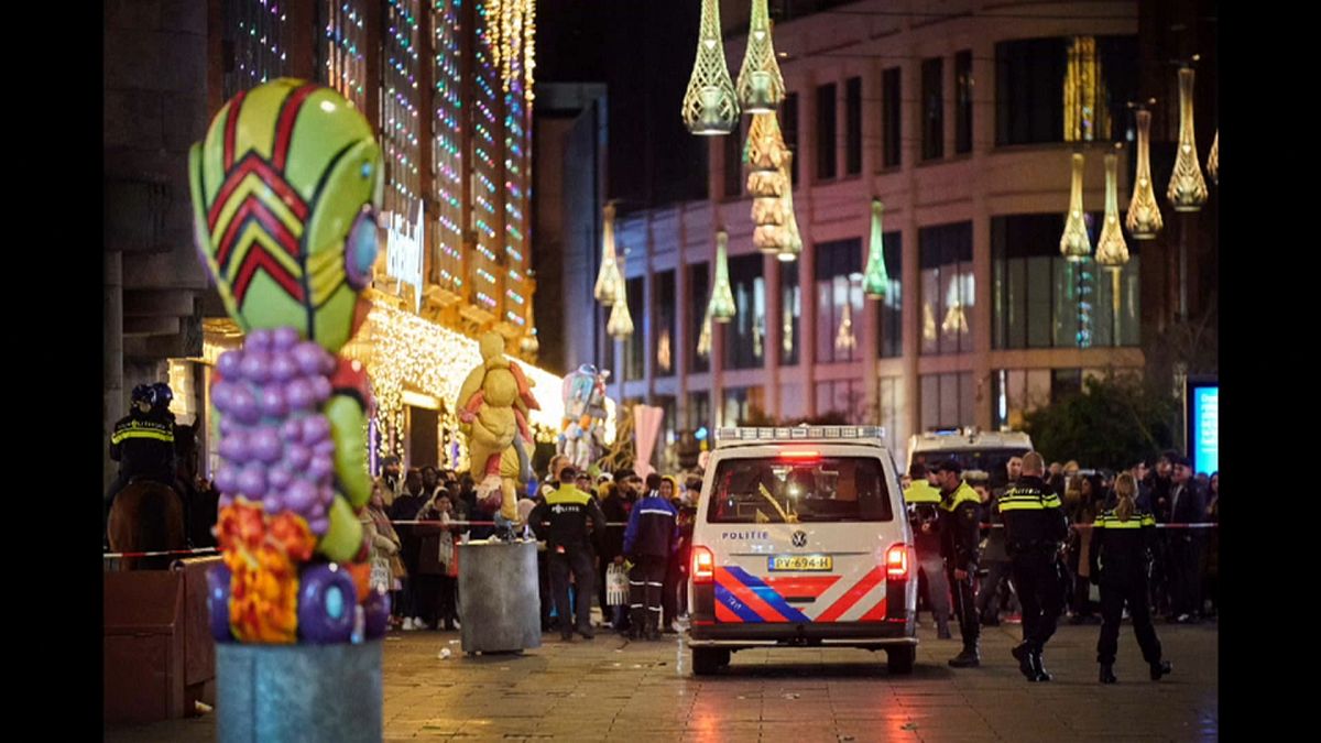 Tres personas han sido apuñaladas en el centro comercial de La Haya