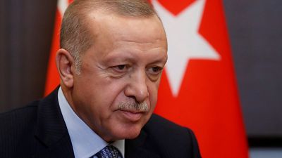 Erdogan szerint nem a NATO, hanem Macron az agyhalott