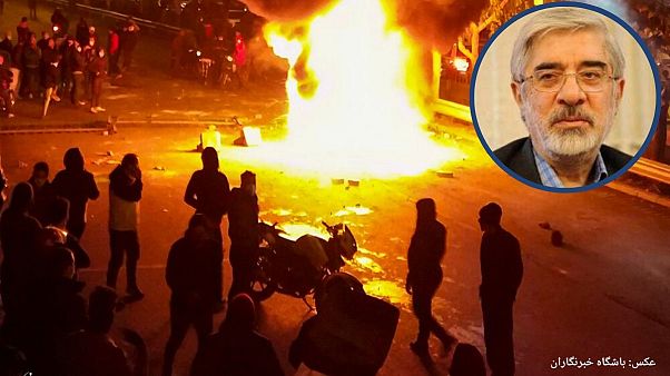 میرحسین موسوی با مقایسه حوادث سال ۵۷ با ۹۸: آنجا فرمانده شاه بود و اینجا ولی فقیه میرحسین موسوی با مقایسه حوادث سال ۵۷ با ۹۸: آنجا فرمانده شاه بود و اینجا ولی فقیه