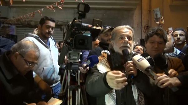 مارسيل خليفة يغني أمام المحتجين في مدينة بعلبك - 2019/11/29 - مارسيل خليفة يغني أمام المحتجين في مدينة بعلبك - 2019/11/29 -