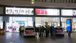 الشرطة الهولندية توقف شخصا يشتبه بضلوعه في هجوم لاهاي
