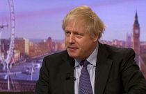 Boris Johnson quer rever condições da liberdade condicional