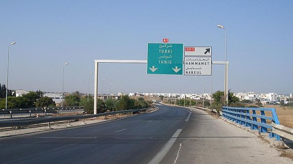 Tunus'ta otobüs devrildi: En az 22 ölü Tunus'ta otobüs devrildi: En az 22 ölü