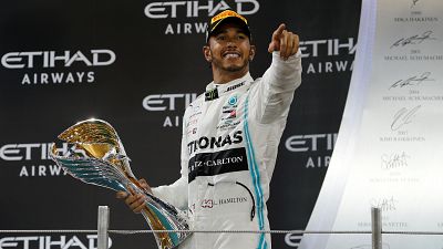 Hamilton krönt sich selbst im 250. Formel-1-Rennen
