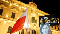 Malta: il premier Muscat non si dimette e la folla protesta cantando "Vaff..." di Masini