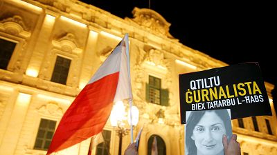 Премьер Мальты обещает уйти в отставку