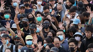 ادامه راهپیمایی معترضان در هنگ‌کنگ و درخواست حمایت از ترامپ