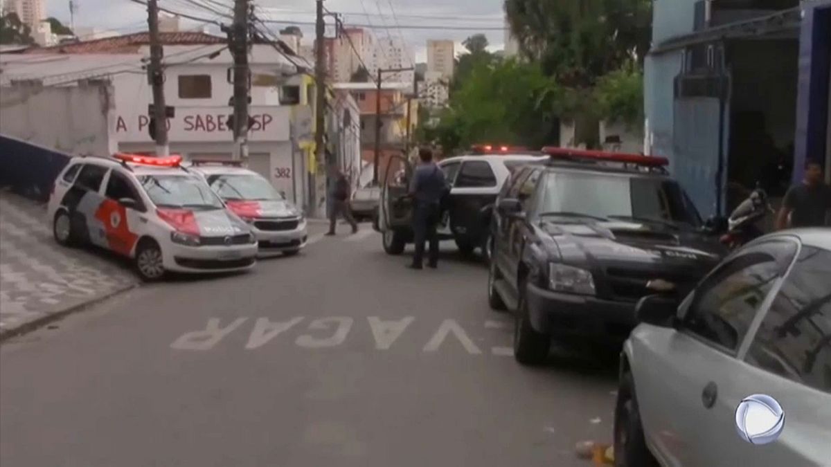 فيديو: مقتل تسعة أشخاص بسبب "الذعر من الشرطة" في البرازيل