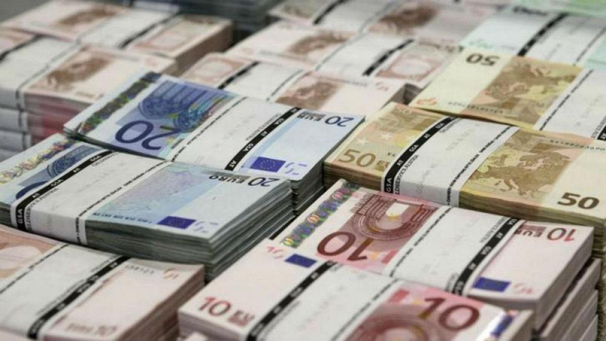 ادامه نوسان صعودی دلار؛ یورو به قله ۱۳۲ روز گذشته رسید