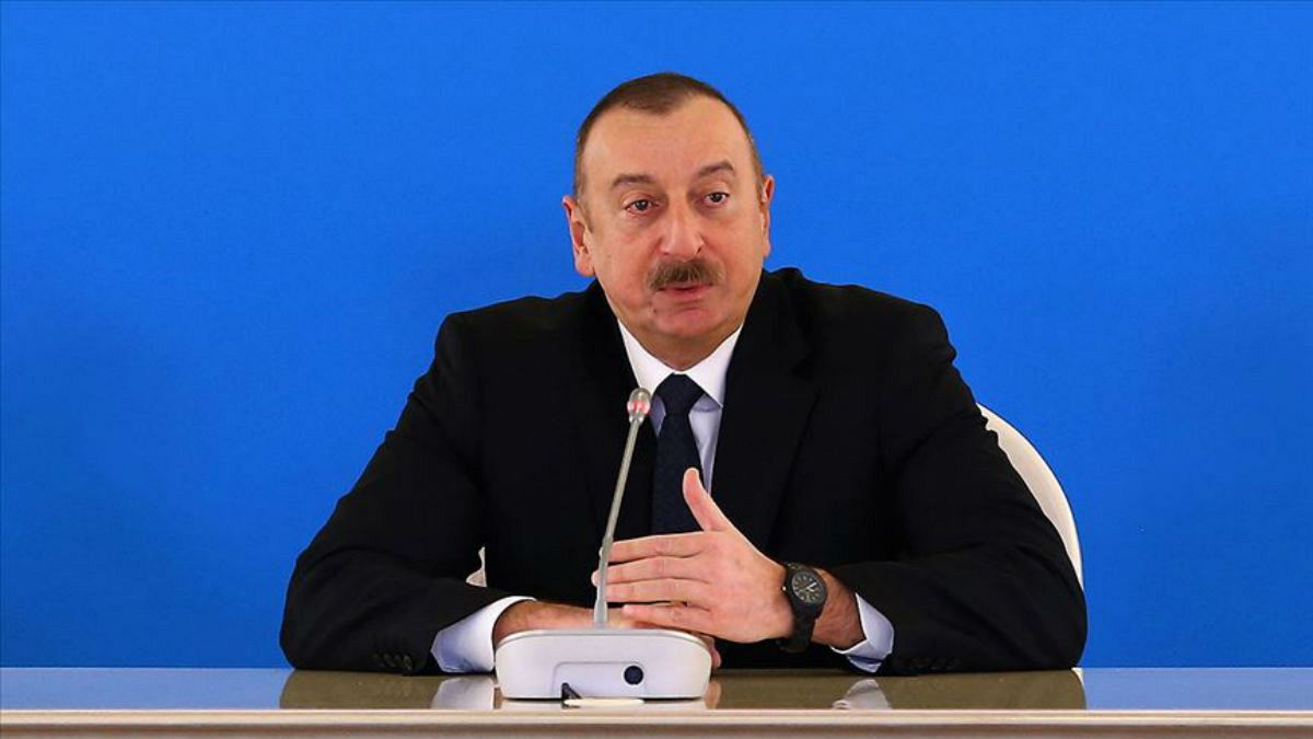Azerbaycan hükümeti erken seçim için Cumhurbaşkanı Aliyev'e başvurdu