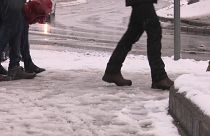 Weißes Verkehrshindernis: Schnee in Budapest