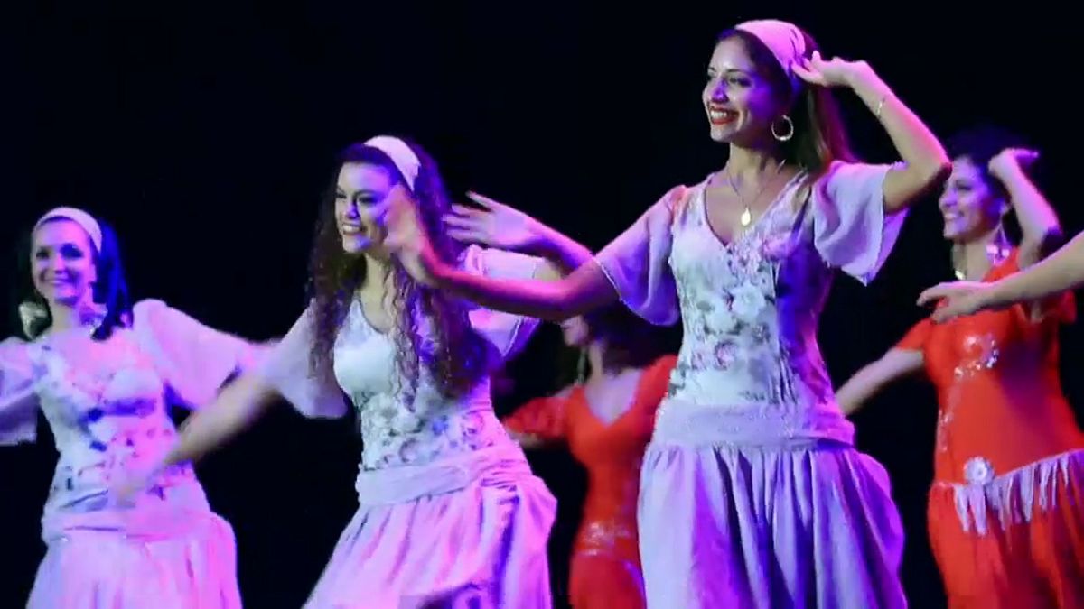 شاهد: مشروع طلابي لإحياء فنون الرقص الشعبي في مصر