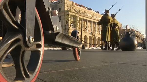Csütörtöktől tilos a Kossuth téren rollerezni Csütörtöktől tilos a Kossuth téren rollerezni