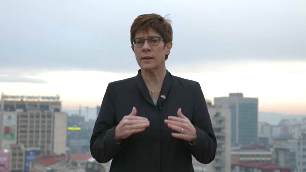 Annegret Kramp-Karrenbauer will untersuchen lassen, wie systematisch Rechtsextremismus in der Bundeswehr verbreitet ist. Annegret Kramp-Karrenbauer will untersuchen lassen, wie systematisch Rechtsextremismus in der Bundeswehr verbreitet ist.