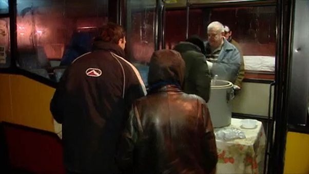 Minden hajléktalannak jut egy kis melegség a lengyel buszon Minden hajléktalannak jut egy kis melegség a lengyel buszon